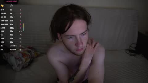 Andrew online show from October 2025 09:02:01 PM