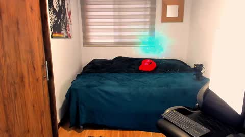 Liam Vokov online show from February 2025 03:20:01 PM