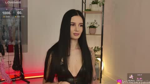 Snapshot of sky011fall chatting on May 2026 09:44:02 PM Eliza online show from May 2026 09:44:02 PM