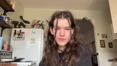 sky lounge online show from April 2026 06:52:01 PM