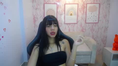 sky_sweet_a online show from December 2025 04:13:01 PM