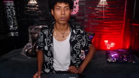 Snapshot of sky_walkerss chatting on February 2026 12:19:02 AM sky_walkerss online show from February 2026 12:19:02 AM