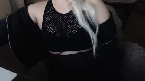 SKYLE   online show from January 2025 12:09:02 AM