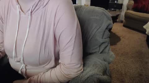 SKYLE   online show from March 2026 06:41:01 PM