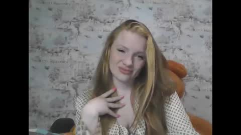 Skyler online show from September 2025 07:04:01 PM