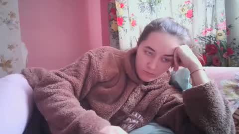 skyressie333 online show from December 2024 08:09:02 AM