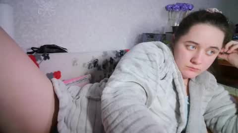 skyressie333 online show from February 2025 08:47:01 PM