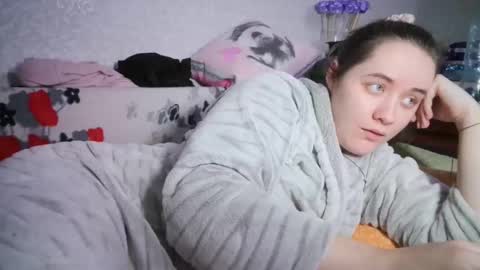 skyressie333 online show from February 2025 07:03:01 PM