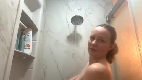 Sky Winters online show from February 2025 10:09:01 PM