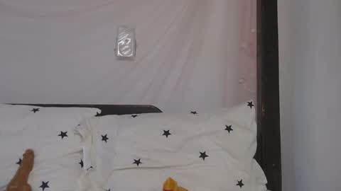 Snapshot of skyy_brown chatting on February 2025 03:12:02 AM Bella online show from February 2025 03:12:02 AM