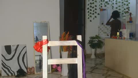 Snapshot of skyy_brown chatting on October 2025 02:10:01 AM Bella online show from October 2025 02:10:01 AM