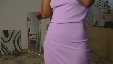 Snapshot of skyy_brown chatting on November 2025 09:14:02 PM Bella online show from November 2025 09:14:02 PM