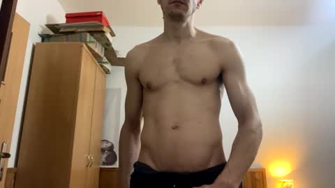 slabyhrac online show from February 2025 11:35:01 PM