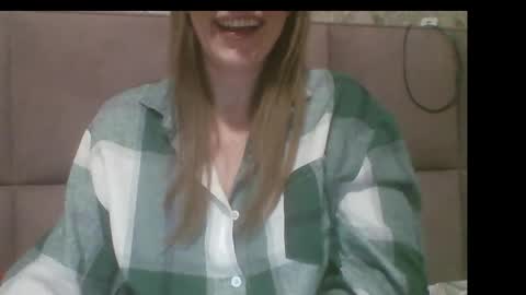 Sladkiegubki online show from September 2025 09:48:02 PM