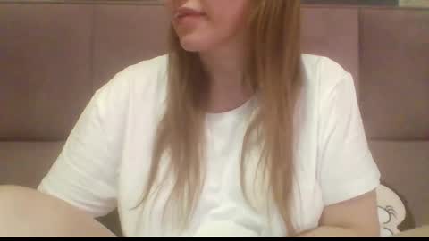 Sladkiegubki online show from November 2025 07:03:01 AM