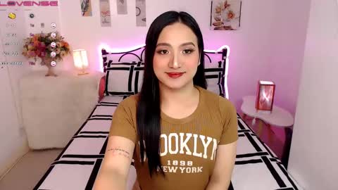 Queen Cyrine online show from February 2025 03:48:01 AM