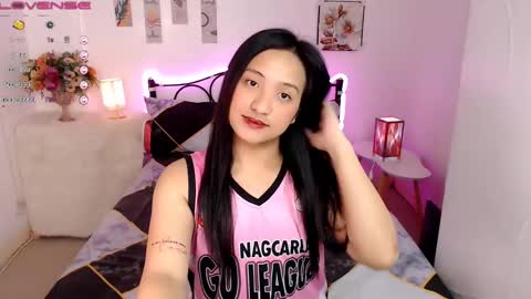 Queen Cyrine online show from February 2025 06:00:01 AM