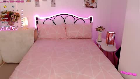 Queen Cyrine online show from March 2025 09:02:01 AM