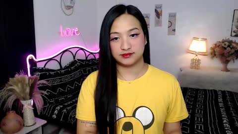 Queen Cyrine online show from September 2025 02:58:02 AM