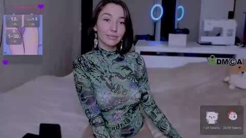 sleepy_ash_ online show from September 2025 11:37:02 AM