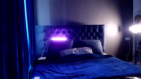 Slemgem Amy  friends online show from October 2025 05:50:01 AM