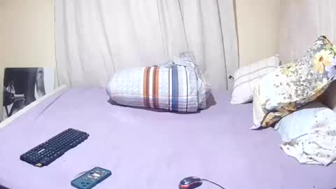 slender_sweetbabe online show from July 2026 11:27:01 AM