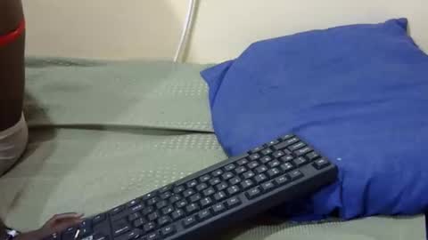 slim_kiteey online show from October 2025 05:12:02 PM