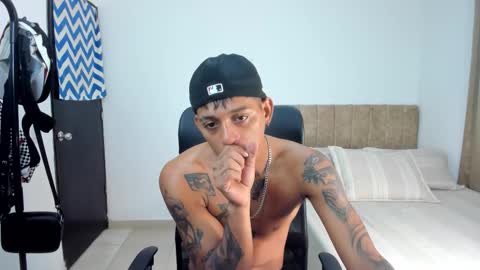 slim_master12 online show from December 2025 03:30:02 PM