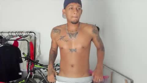 slim_master12 online show from April 2026 07:36:01 AM