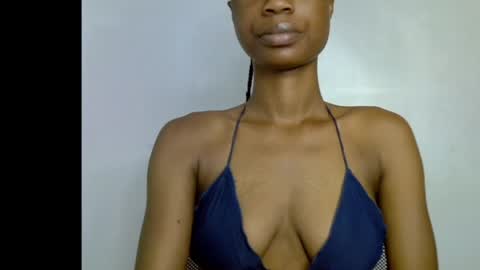 Snapshot of slim_petitqueen chatting on April 2026 08:04:02 AM Alice online show from April 2026 08:04:02 AM