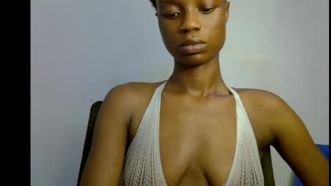 Snapshot of slim_petitqueen chatting on May 2026 08:16:01 PM Alice online show from May 2026 08:16:01 PM
