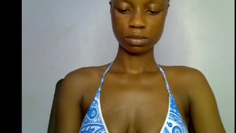 Snapshot of slim_petitqueen chatting on May 2026 07:51:01 PM Alice online show from May 2026 07:51:01 PM