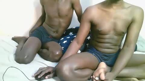 Snapshot of slimbaemagnus chatting on January 2026 10:13:01 PM AlexShakul online show from January 2026 10:13:01 PM