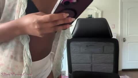 Snapshot of slimebonygurl chatting on April 2026 02:22:02 PM slimebonygurl online show from April 2026 02:22:02 PM