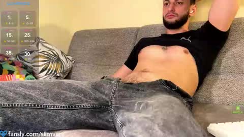 Art  online show from December 2025 01:11:01 AM