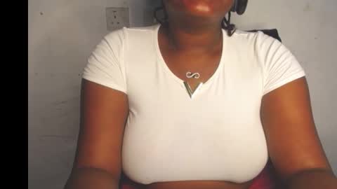 Jemila online show from November 2025 10:20:02 PM