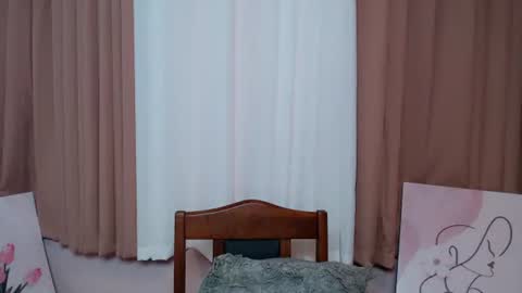 STELLA online show from December 2025 04:33:02 AM