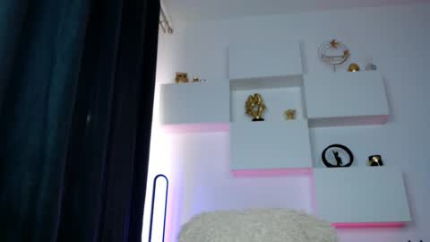 Snapshot of slut_tattoogirl chatting on February 2026 07:08:01 AM Ariana online show from February 2026 07:08:01 AM