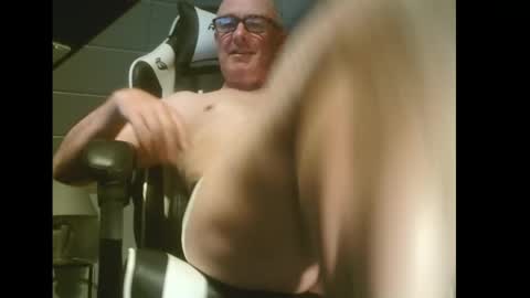  SLUTIAM   online show from April 2026 03:21:02 AM