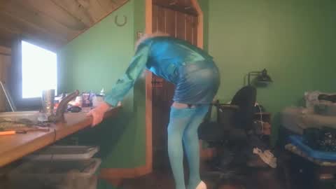 slutjennifertransxx online show from October 2025 02:21:02 AM