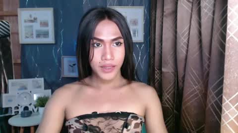 Snapshot of slutqueen_raz chatting on January 2025 01:58:01 PM Raz online show from January 2025 01:58:01 PM