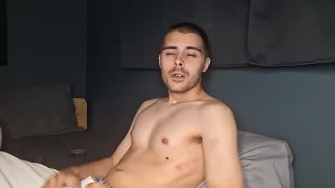slutsandblunts online show from May 2026 05:45:01 AM