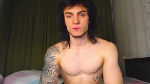 Gus online show from November 2025 04:07:02 PM