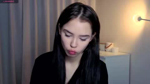 Lily online show from December 2025 01:29:02 PM