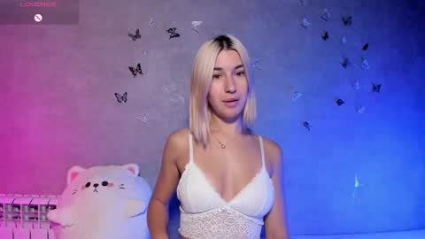 Melani online show from September 2025 08:03:01 PM