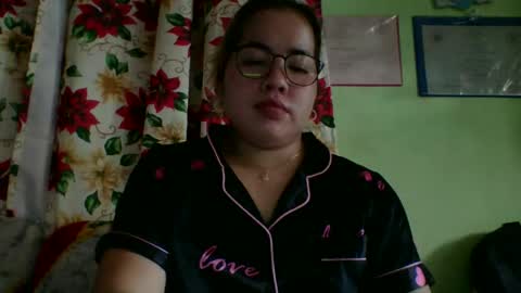 Snapshot of small_boobs59 chatting on October 2025 07:09:02 AM Lovewella online show from October 2025 07:09:02 AM