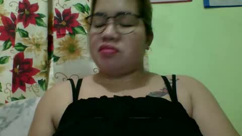 Snapshot of small_boobs59 chatting on November 2025 08:37:01 AM Lovewella online show from November 2025 08:37:01 AM