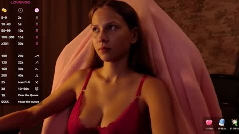 Snapshot of small_emma0 chatting on October 2025 07:36:02 PM Emma online show from October 2025 07:36:02 PM