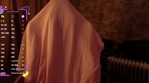 Snapshot of small_emma0 chatting on October 2025 06:48:01 PM Emma online show from October 2025 06:48:01 PM