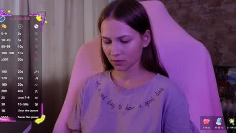 Snapshot of small_emma0 chatting on December 2025 08:45:02 AM Emma online show from December 2025 08:45:02 AM